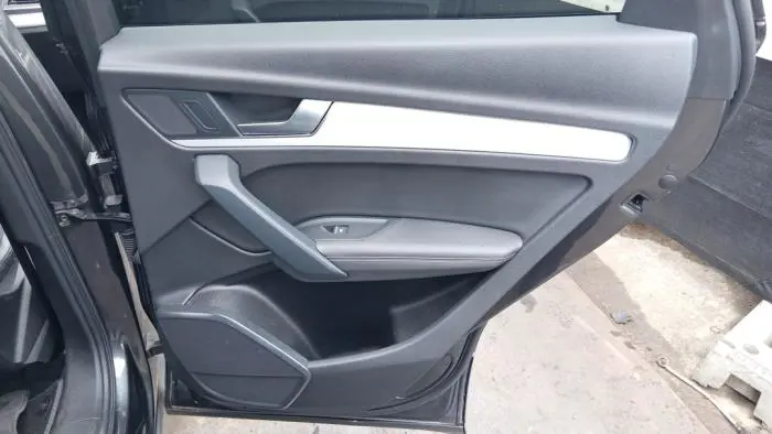 Rear door trim 4-door, right Audi Q5