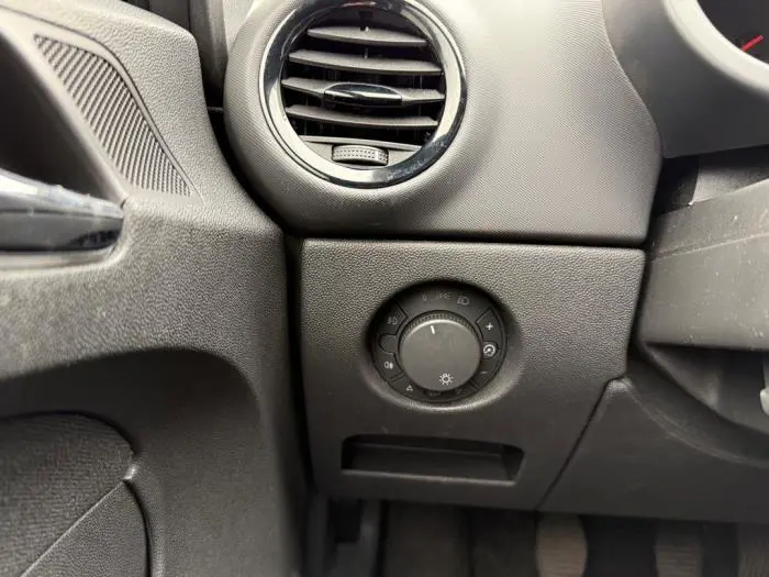 Light switch Opel Corsa