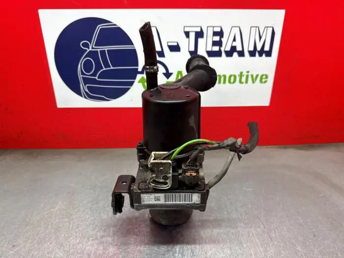 Power steering pump Peugeot Partner