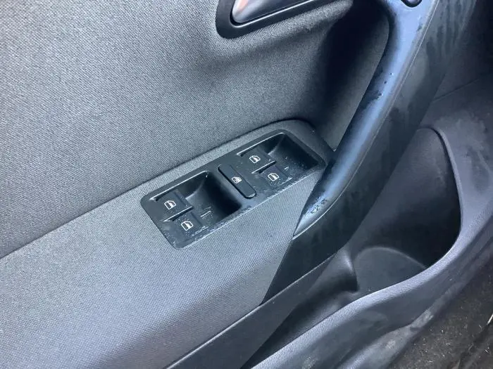 Electric window switch Volkswagen Polo