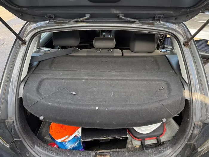 Parcel shelf Mazda 3.