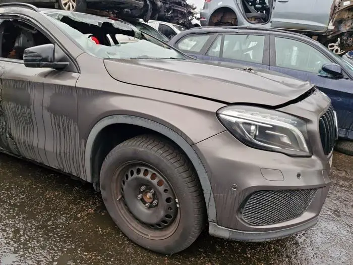 Front wing, right Mercedes GLA