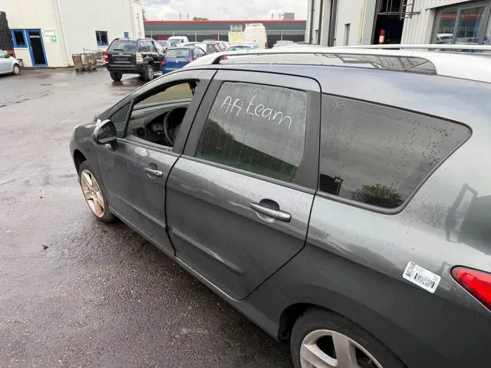 Door 4-door, front left Peugeot 308