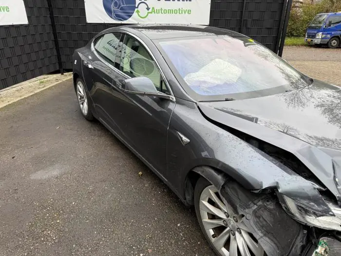 Front door handle 4-door, right Tesla Model S