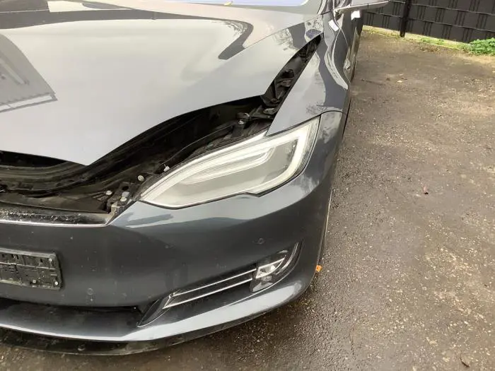 Headlight, left Tesla Model S