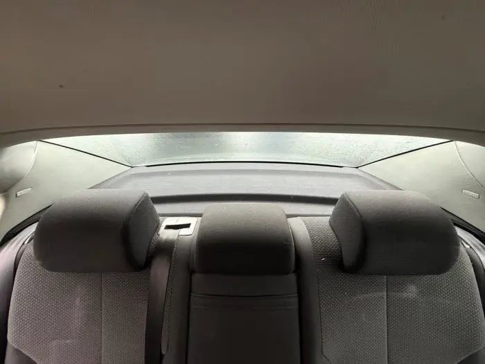 Parcel shelf Volkswagen Passat