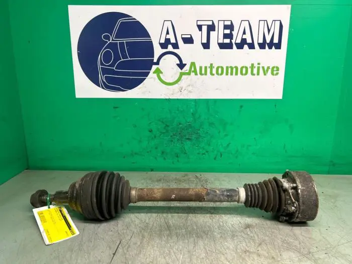 Front drive shaft, left Volkswagen Caddy 04-