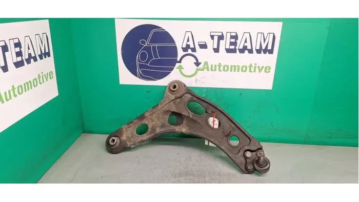 Front wishbone, right Opel Vivaro