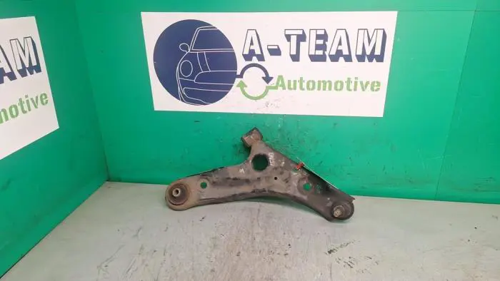 Front wishbone, right Suzuki Alto