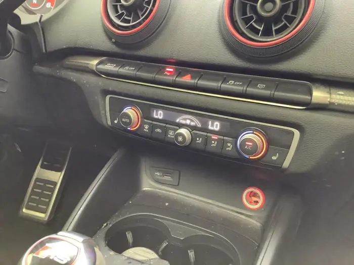 Climatronic panel Audi RS3