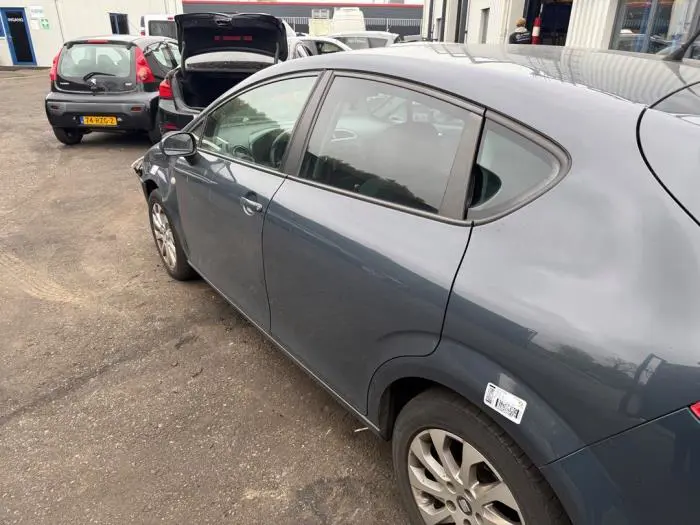 Rear door 4-door, left Seat Leon