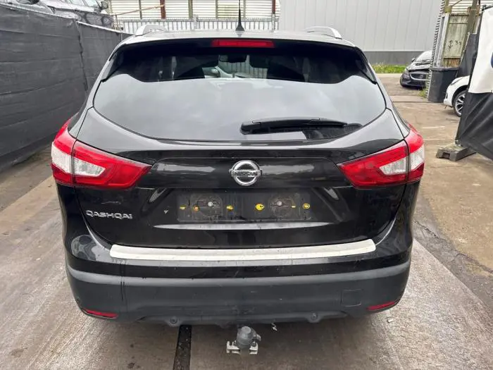 Tailgate Nissan Qashqai+2