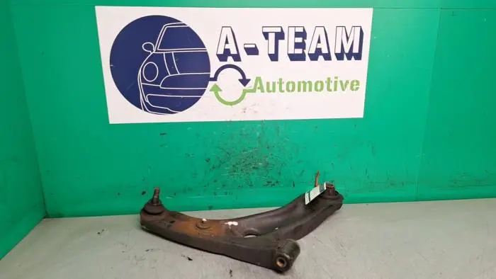 Front wishbone, right Toyota Aygo