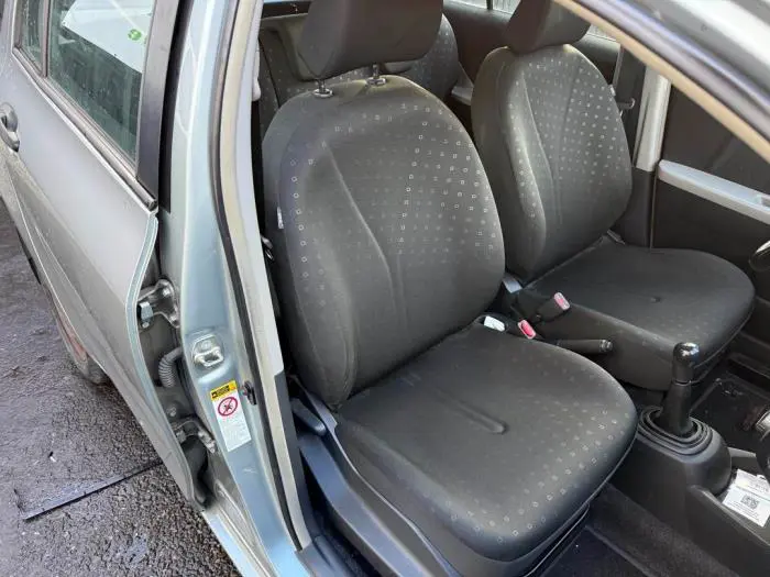 Seat, right Toyota Yaris