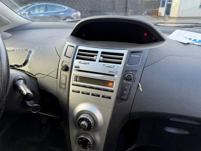 Radio CD player Toyota Yaris