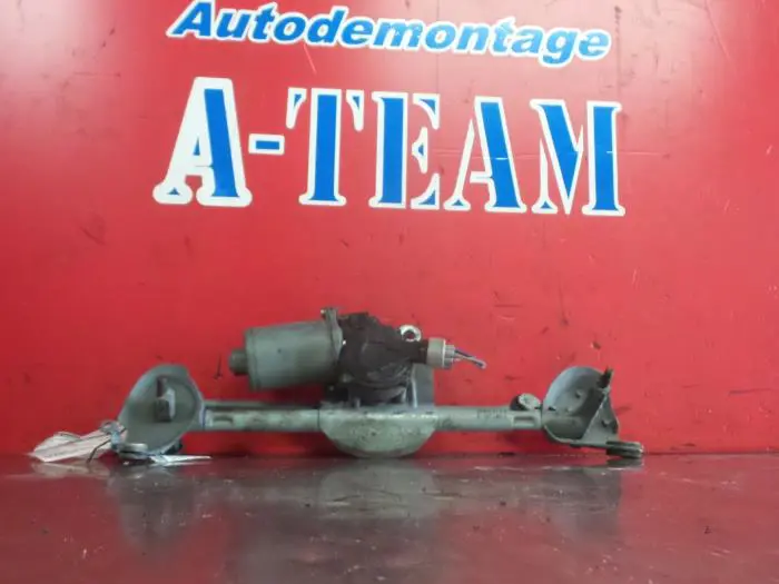 Wiper motor + mechanism Toyota Yaris