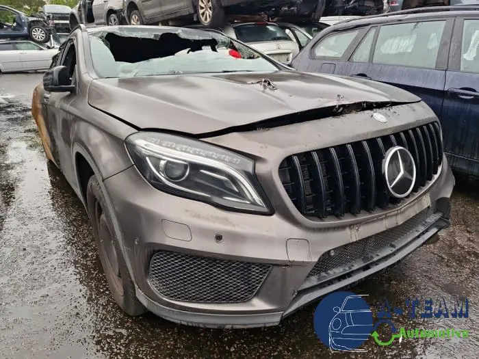 Mercedes GLA